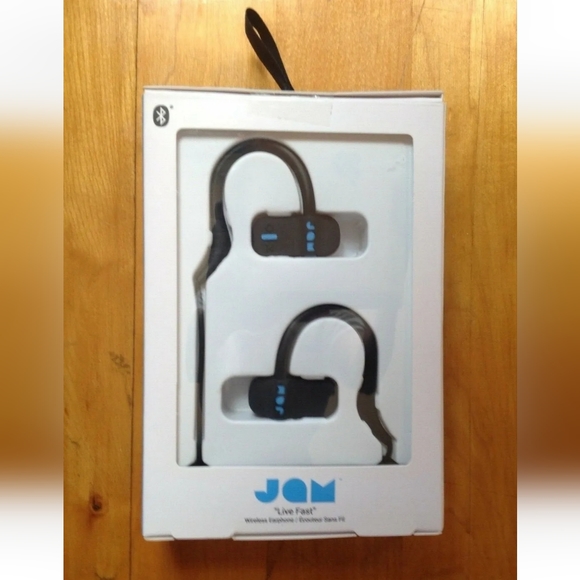 JAM Headphones Black Live Fast Wireless In Ear New - Picture 6 of 8